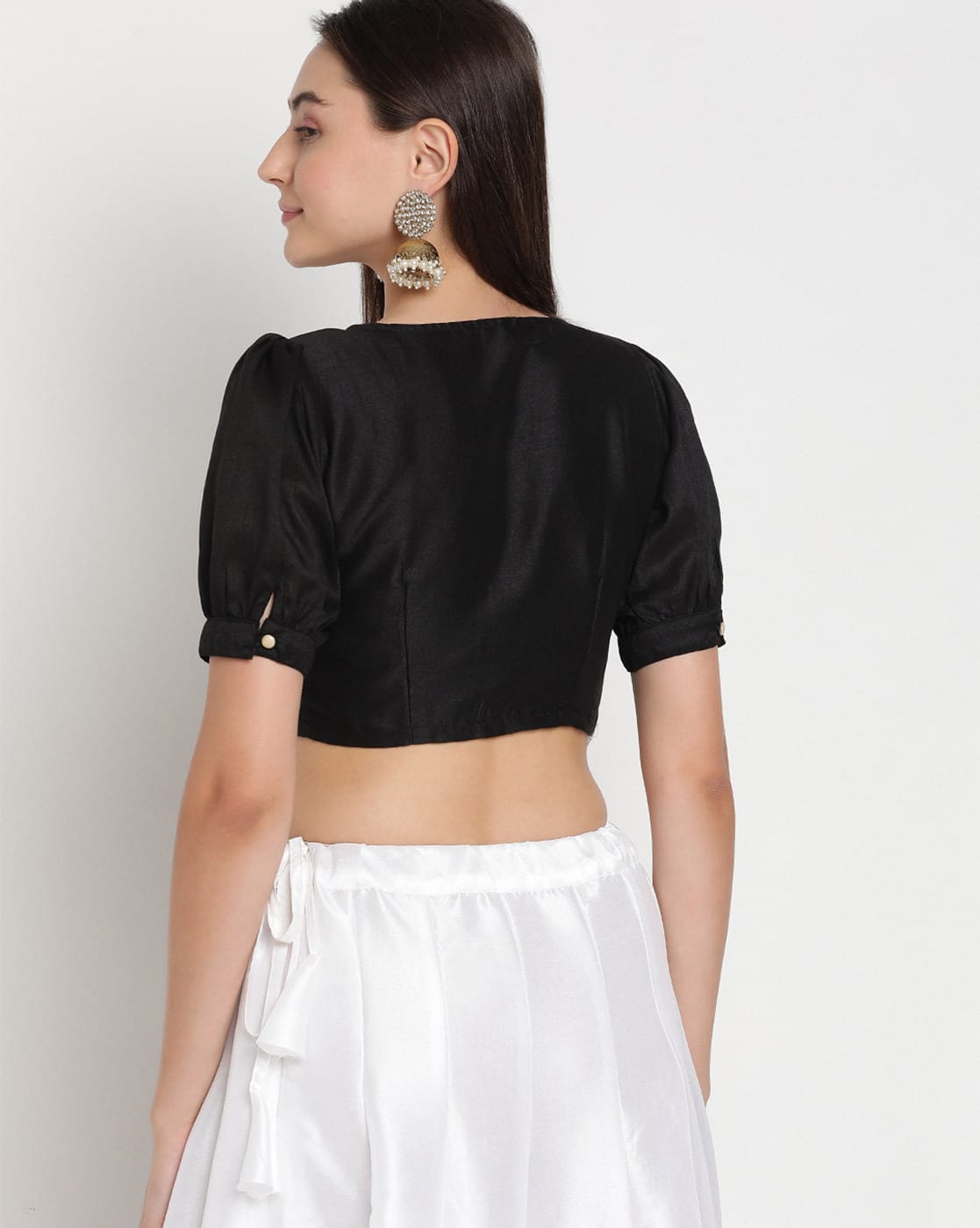 -1117Wx1400H-467288007-black-