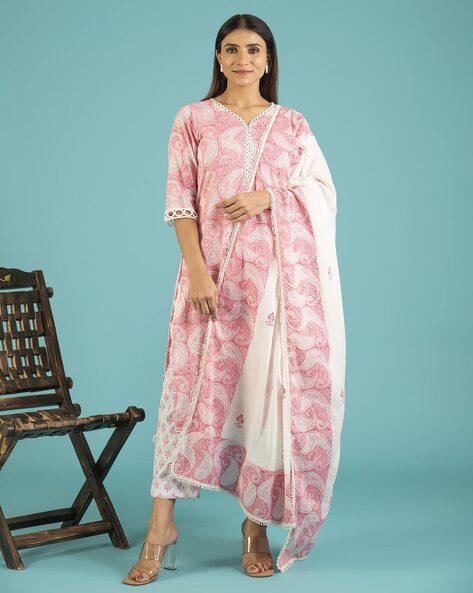 Women Dupatta with Paisley Print Border Price in India