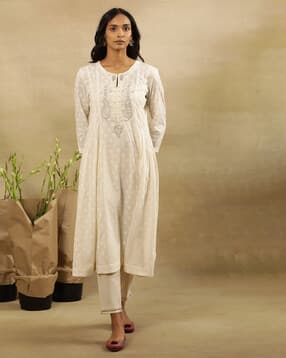 W x Folksong Women Embroidered Round-Neck Flared Kurta-picture-12