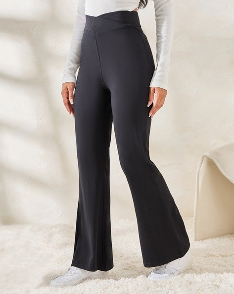 Women High Rise Solid Criss-Cross Waistband Fit & Flare Ankle Length Leggings
