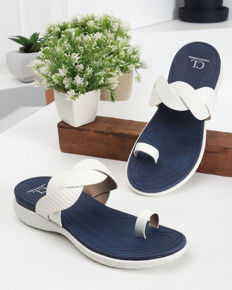 Carlton London Women Slip-On Toe-Ring Sandals