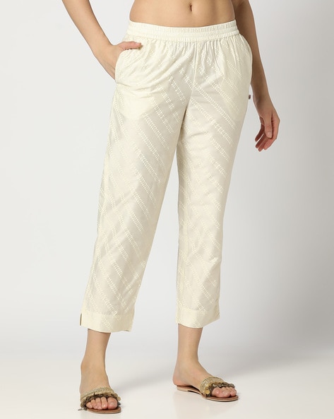 Women Printed Straight Fit Pants Price in India