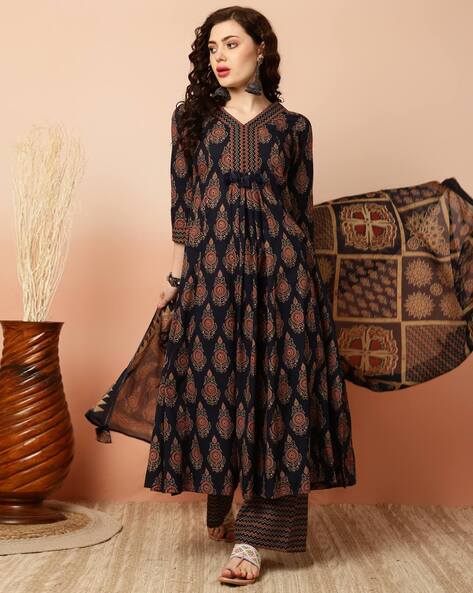 Women Floral Print Flared Kurta Set