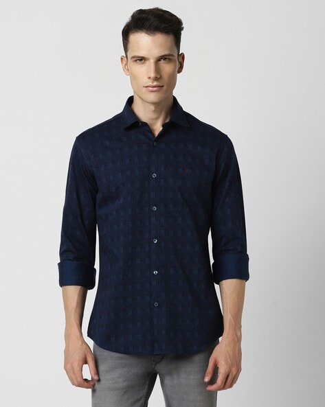 Men Printed Slim Fit Shirt with Spread Collar