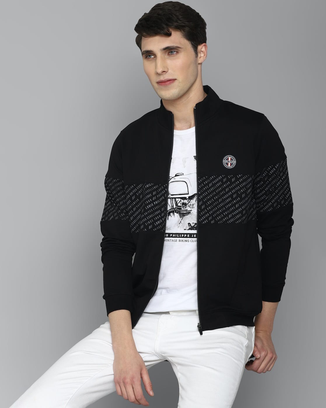 -1117Wx1400H-441896856-black-