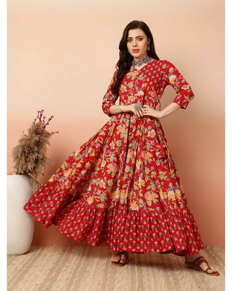 Red Kurtas for Women by Kimayra Online | Ajio.com