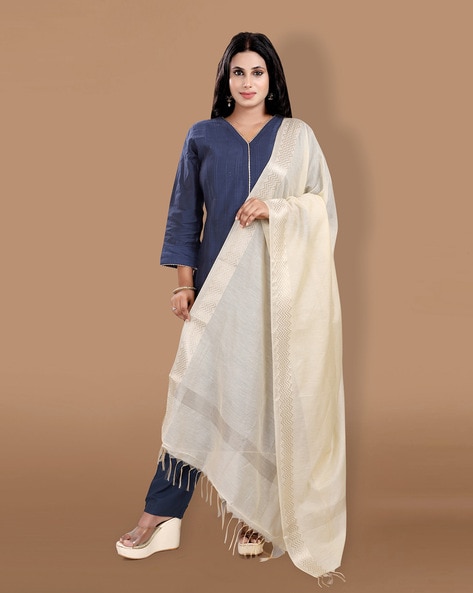 Women Cotton Dupatta with Tassles Price in India