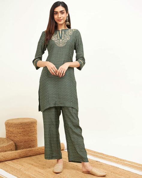 Women Embroidered Straight Kurta Set Price in India