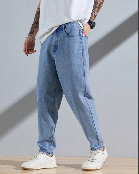 VOOTER Men Lightly Washed Tapered Fit Jeans