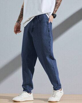 Men Lightly Washed Tapered Fit Jeans