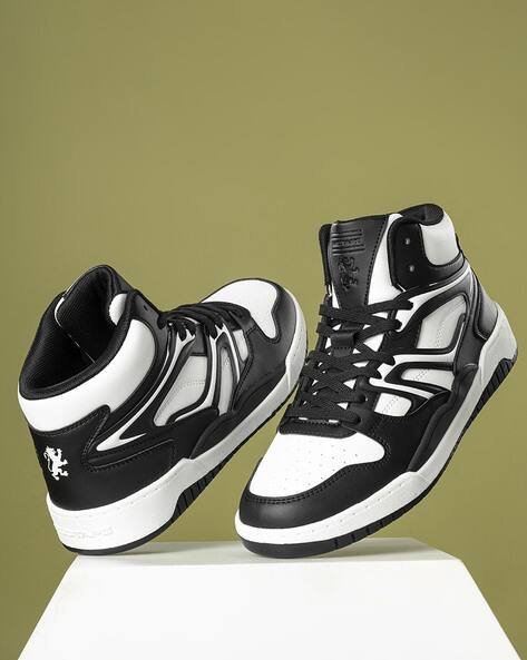 RED TAPE Men Colourblock Lace-Up Sneakers