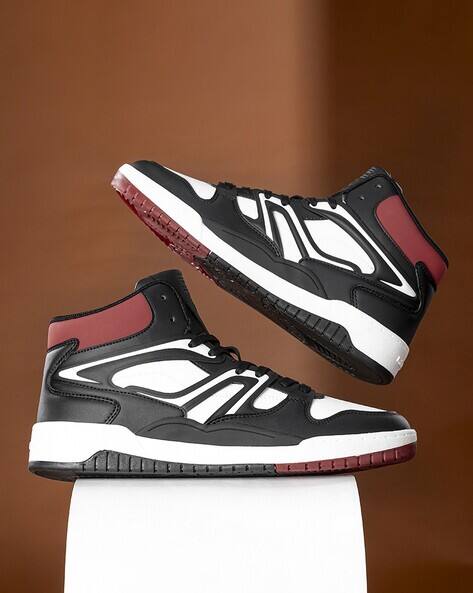 Men Colourblock Lace-Up Sneakers