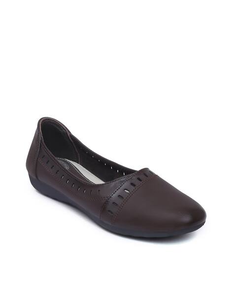 Women Slip-On Round-Toe Shoes