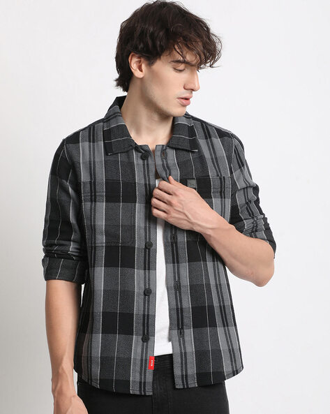 Men Checked Regular Fit Shirt with Spread Collar