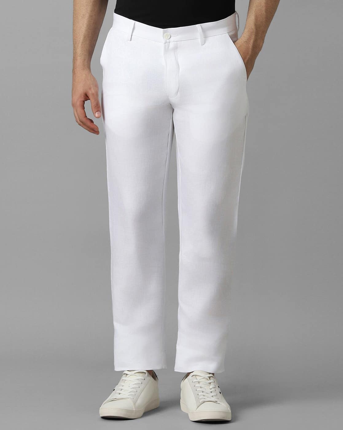 Men Slim Fit Flat-Front Chinos