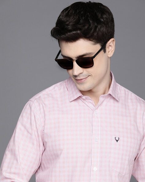 Men Checked Slim Fit Shirt with Patch Pocket