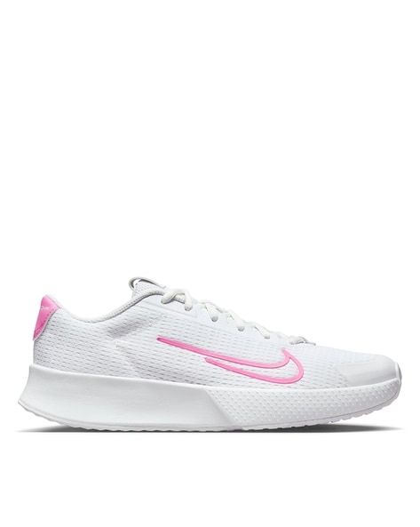 Nike low top tennis shoes on sale