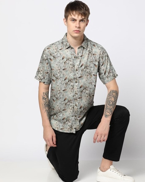 Men Printed Slim Fit Shirt