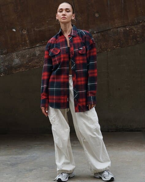 Women Checked Oversized Shirt with Flap Pockets