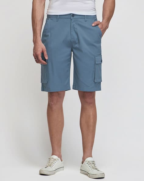 Men Regular Fit Cargo Shorts with Insert Pockets