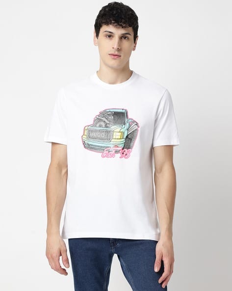 White T-shirt Car