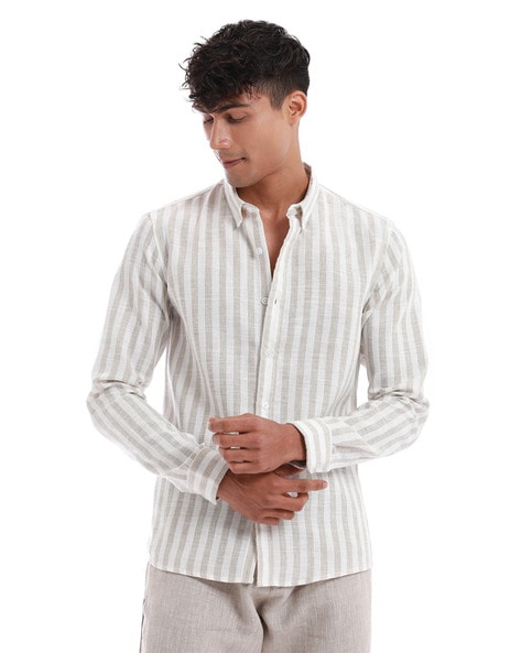 Men Striped Regular Fit Shirt with Button-Down Collar