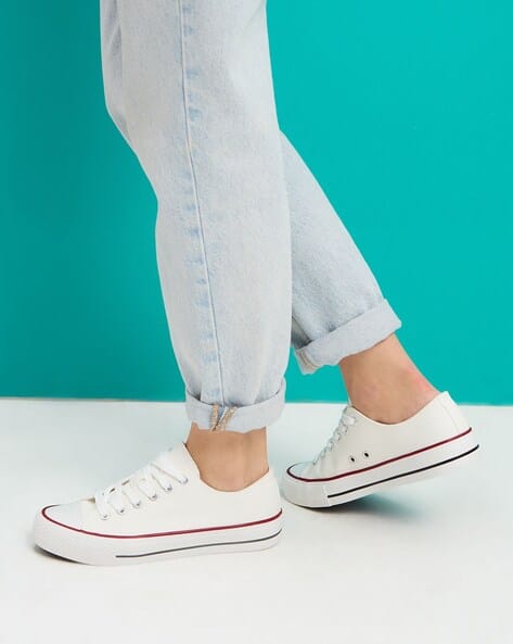 Women Round-Toe Canvas Shoes