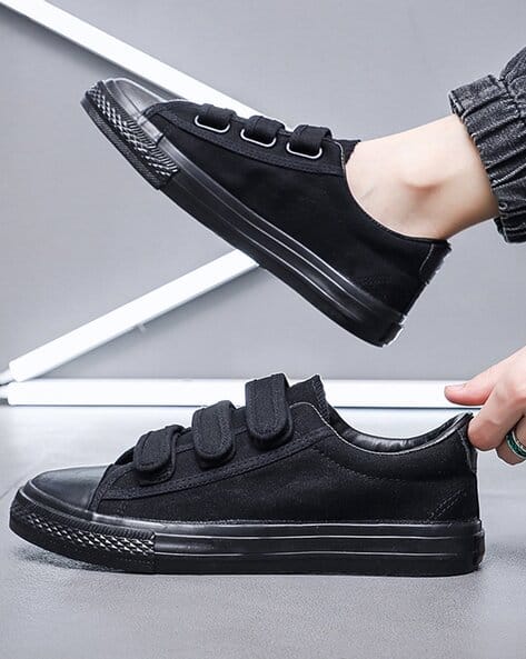 Men Round-Toe Shoes with Velcro Closure