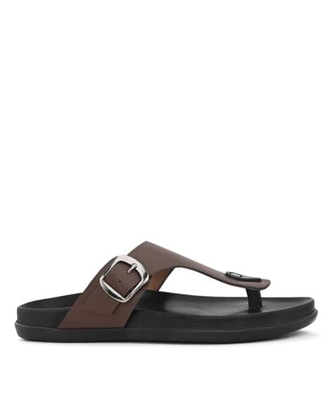 FASHION VICTIM Men T-Strap Flip-Flops with Buckle Accent