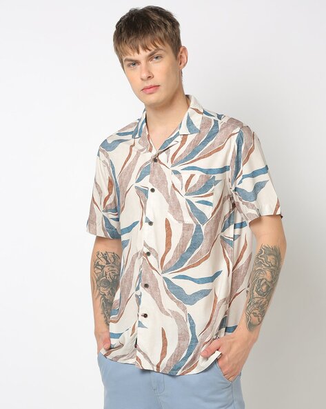 Men Printed Regular Fit Shirt with Patch Pocket