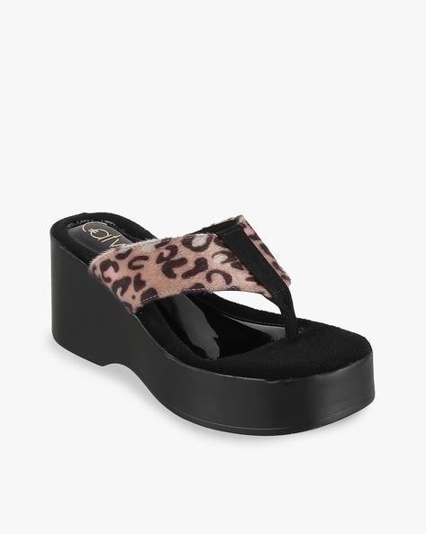 Catwalk Women Printed Thong-Strap Wedges