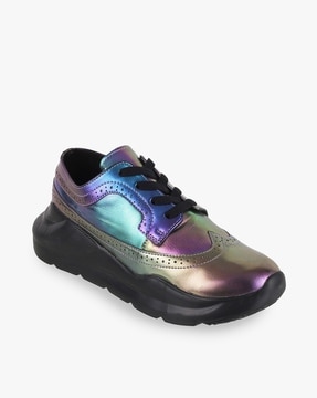 Online catwalk footwear deals