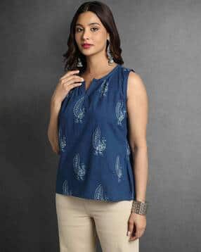 indie picks Peacock Print Relaxed Fit Top-picture-40