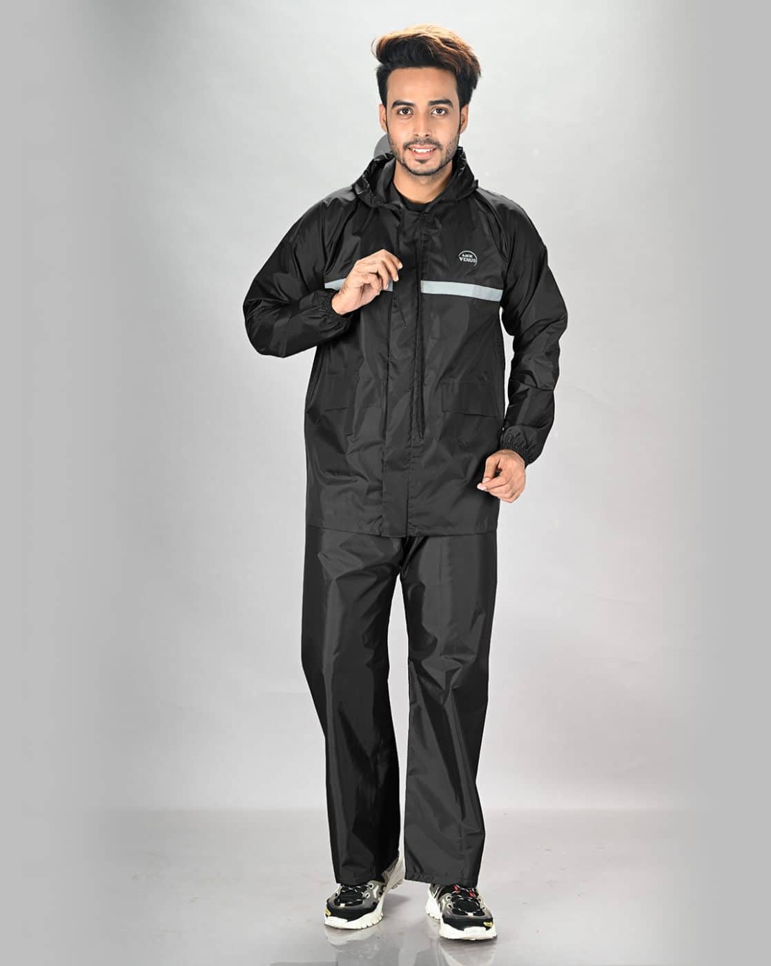 -1117Wx1400H-467272101-black-