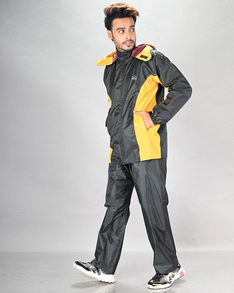 Men Tapping Raincoat & Pants Set