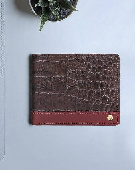 HIDESIGN Croc-Embossed Bi-Fold Wallet with Metal Logo Accent