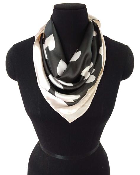 Women Heart Print Square-Shaped Scarf Price in India