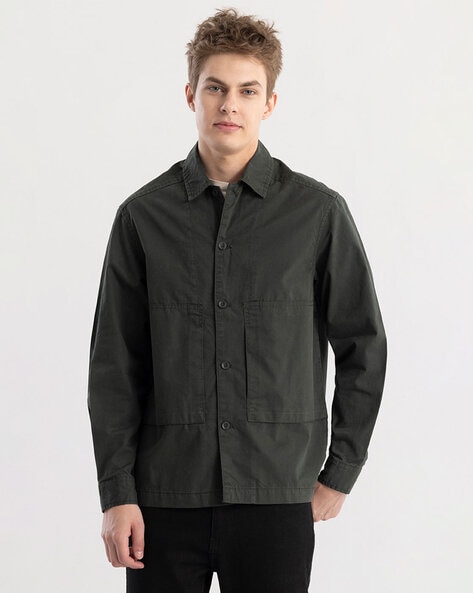 Men Relaxed Fit Shacket with Spread-Collar