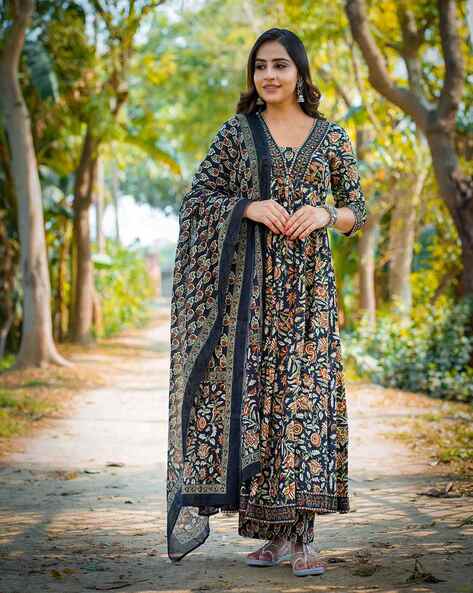 Women Floral Print Flared Kurta Set