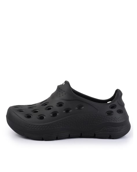 Men Perforated Clogs Flip-Flops