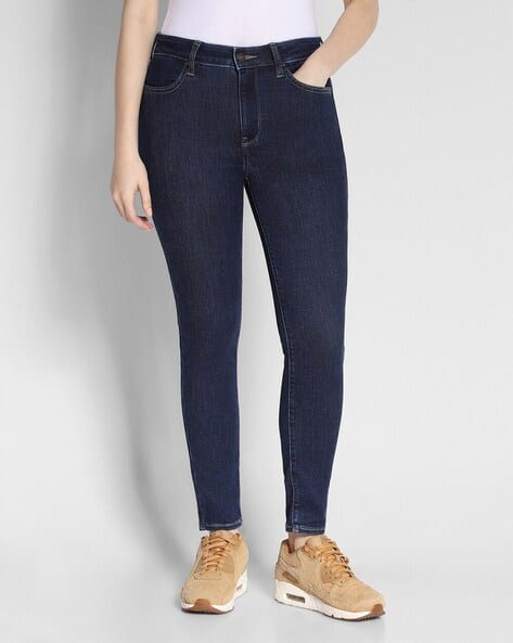 Women Lightly Washed Skinny Fit Jeans