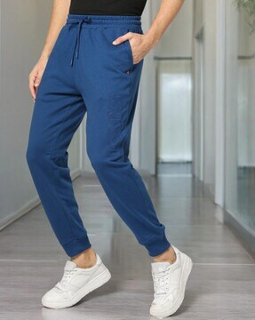 Men s Track Pants Online Low Price Offer on Track Pants for Men AJIO