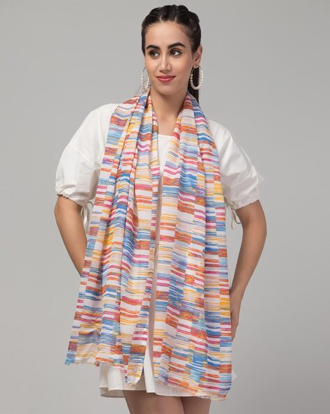 Women Printed Scarf with Frayed Hem Price in India