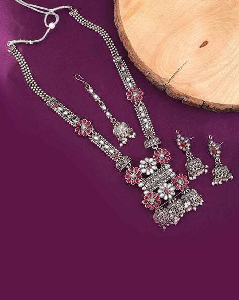 Women Stone-Studded Necklace Earrings Set