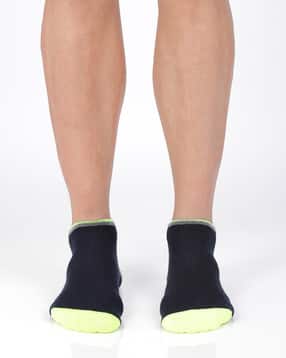 jockey 7052 Low Show Socks with Stay Fresh Treatment-picture-33