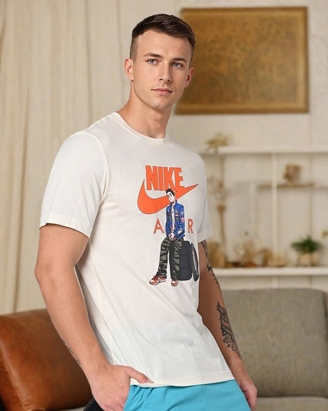 Nike t shirt online shopping india best sale