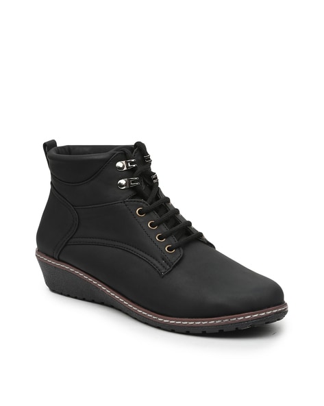 Valiosaa Lace-Up Ankle-Length Boots