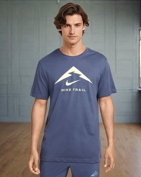 Nike trail t shirt online