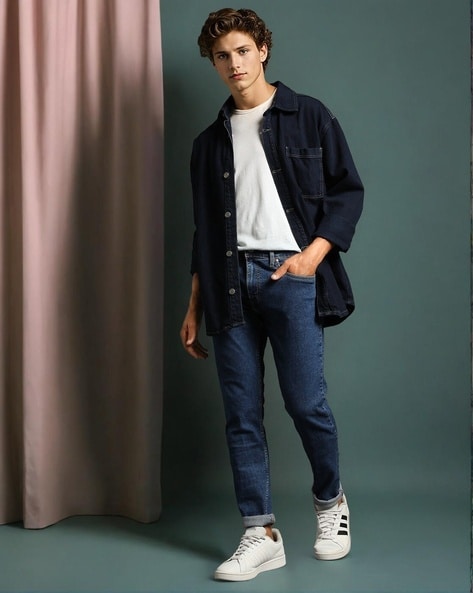 Flat 60% Off On Levis Jeans