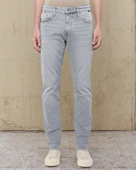 Men Lightly Washed Straight Fit Jeans